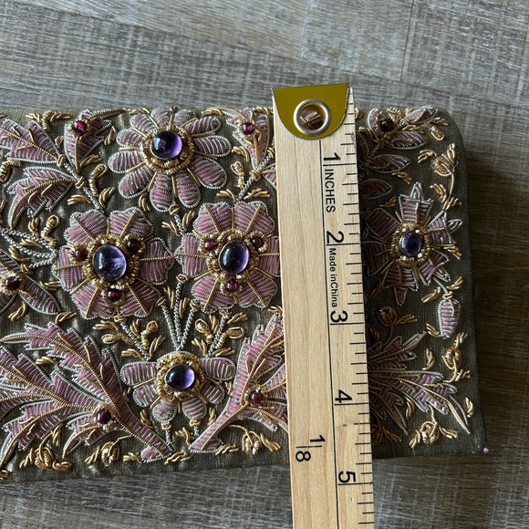 VTG Indian Embroidered Handbag Wristlet Gold Silver Black Velvet Made in India - Picture 8 of 14